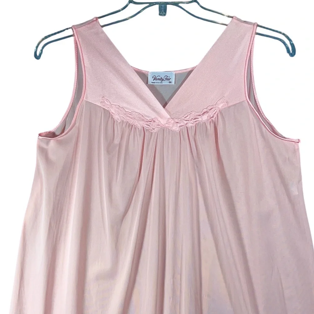 Vintage Women’s Soft Pink Peach Nighty Size M Babydoll Nightgown Satin Accent